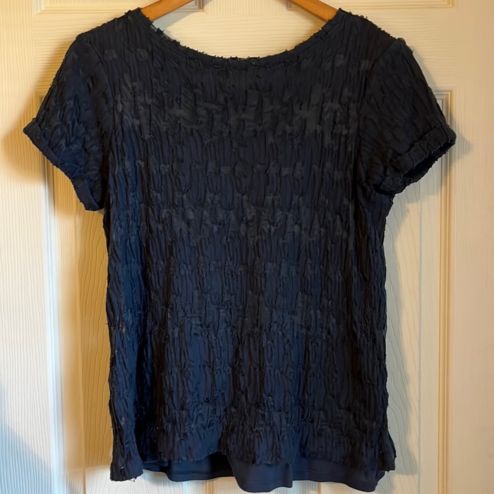 $5 for $15 VeraWang navy textured top